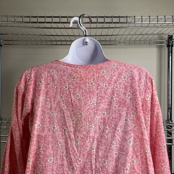 Elegant Pink Floral Women's Blouse - Picture 12 of 13